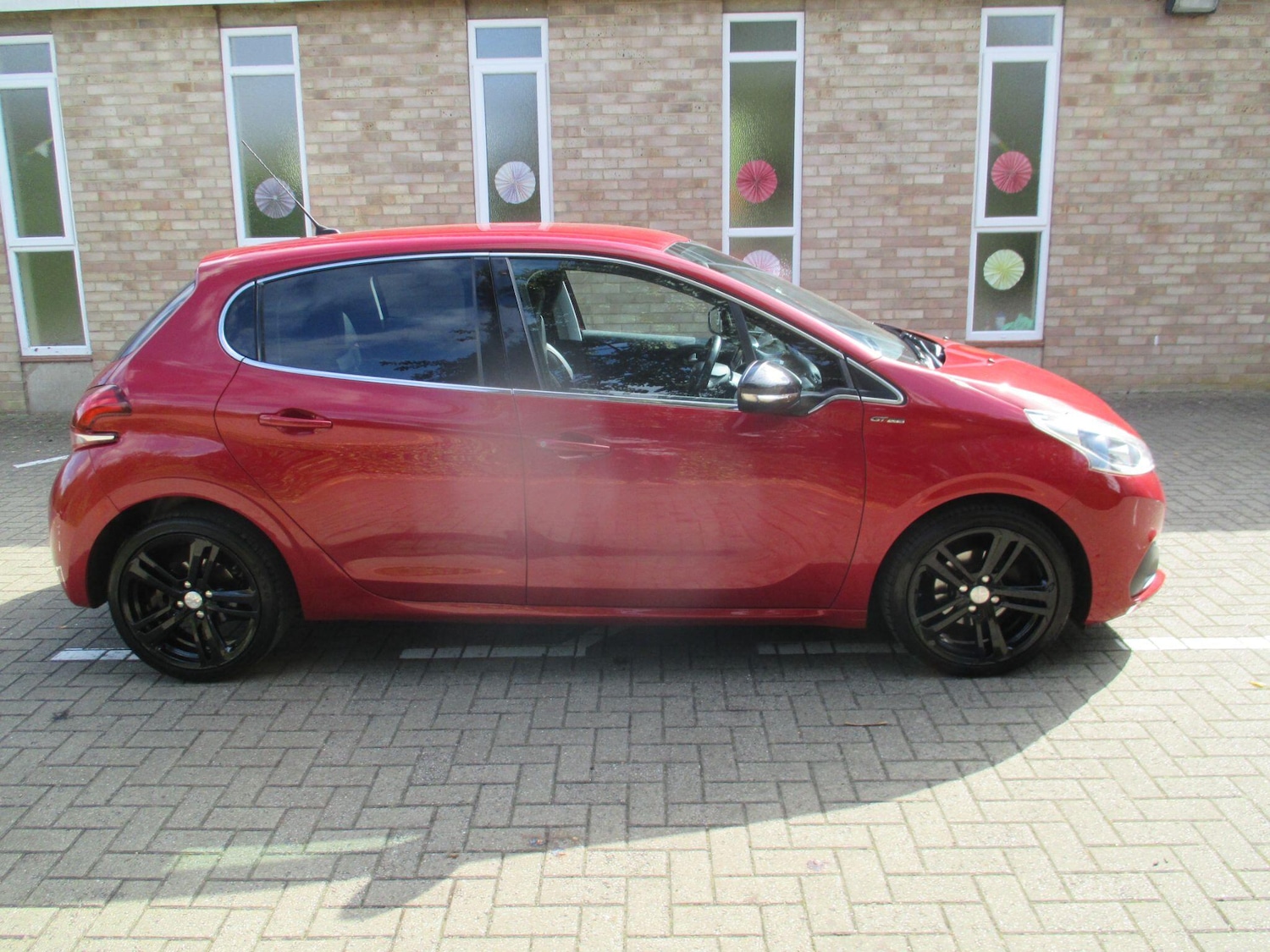 Used Peugeot 208 2015 for sale - 76975428: Photo 6