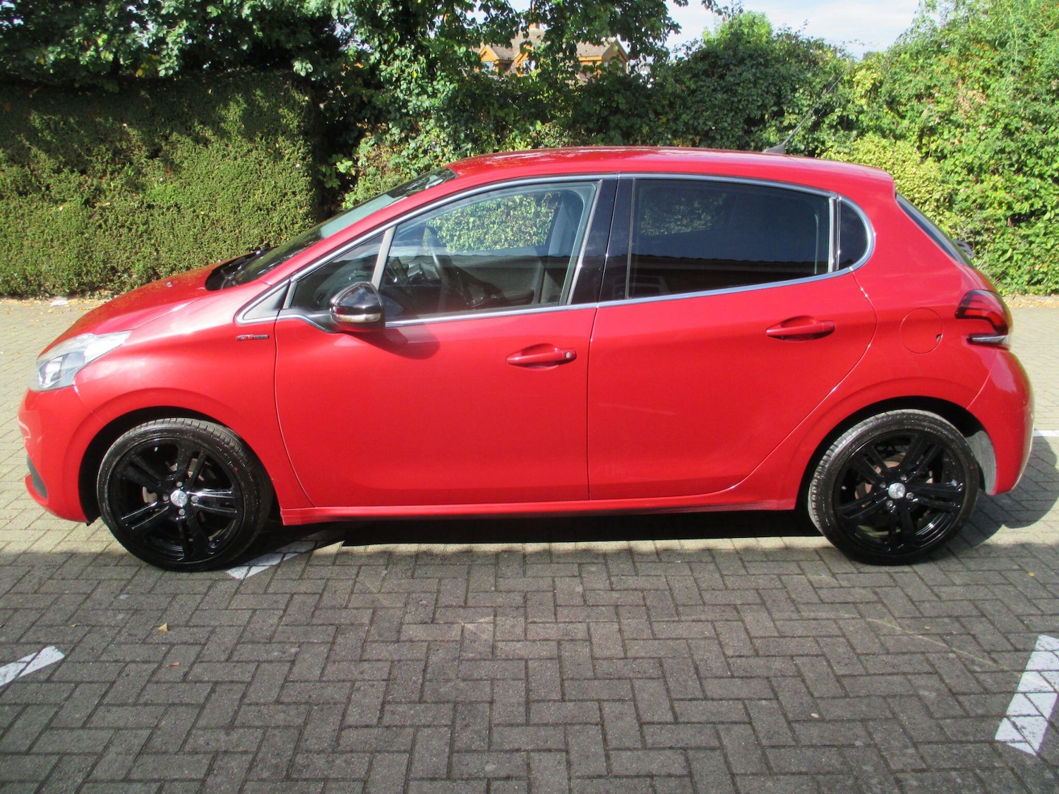 Used Peugeot 208 2015 for sale - 76975428: Photo 7