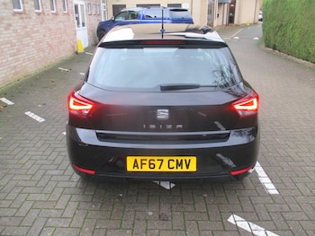 Used SEAT Ibiza 2017 for sale - 76512117: Photo
