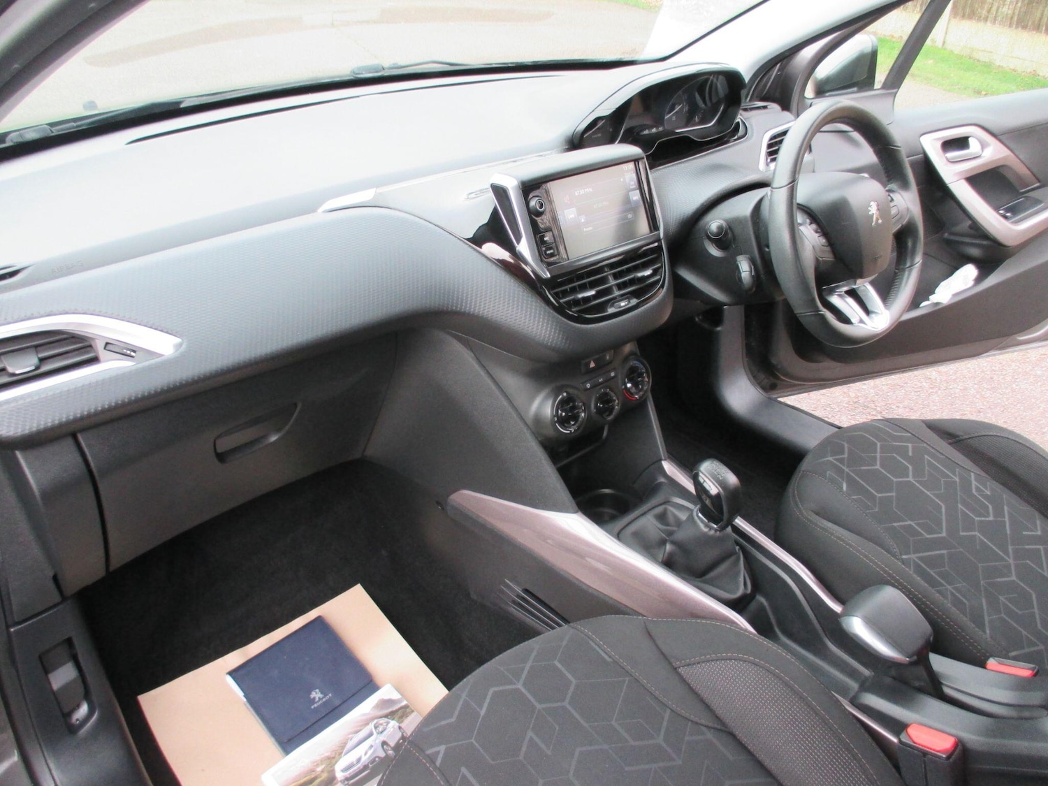 Used Peugeot 2008 2016 for sale - 77202716: Photo 15