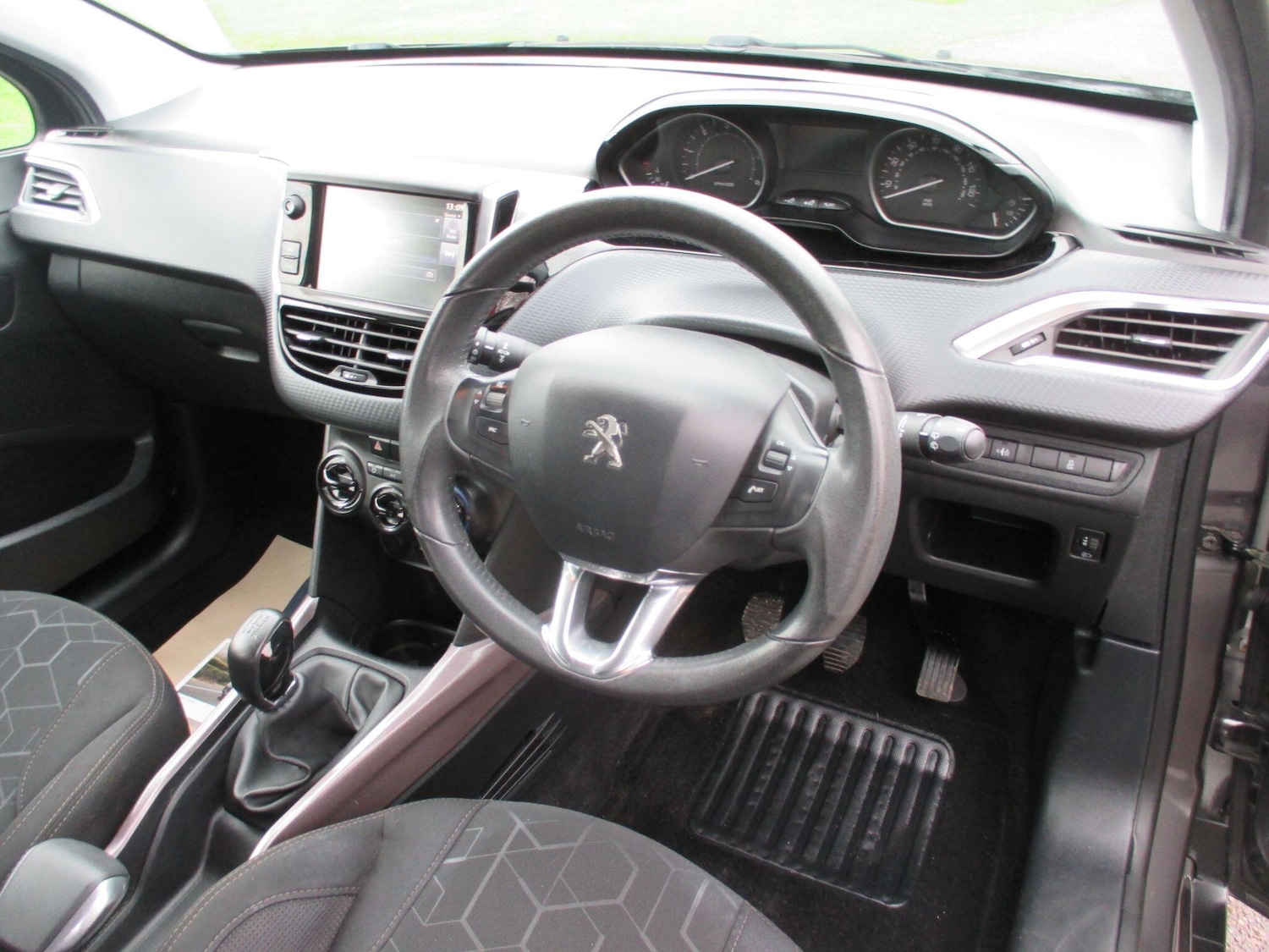 Used Peugeot 2008 2016 for sale - 77202716: Photo 16