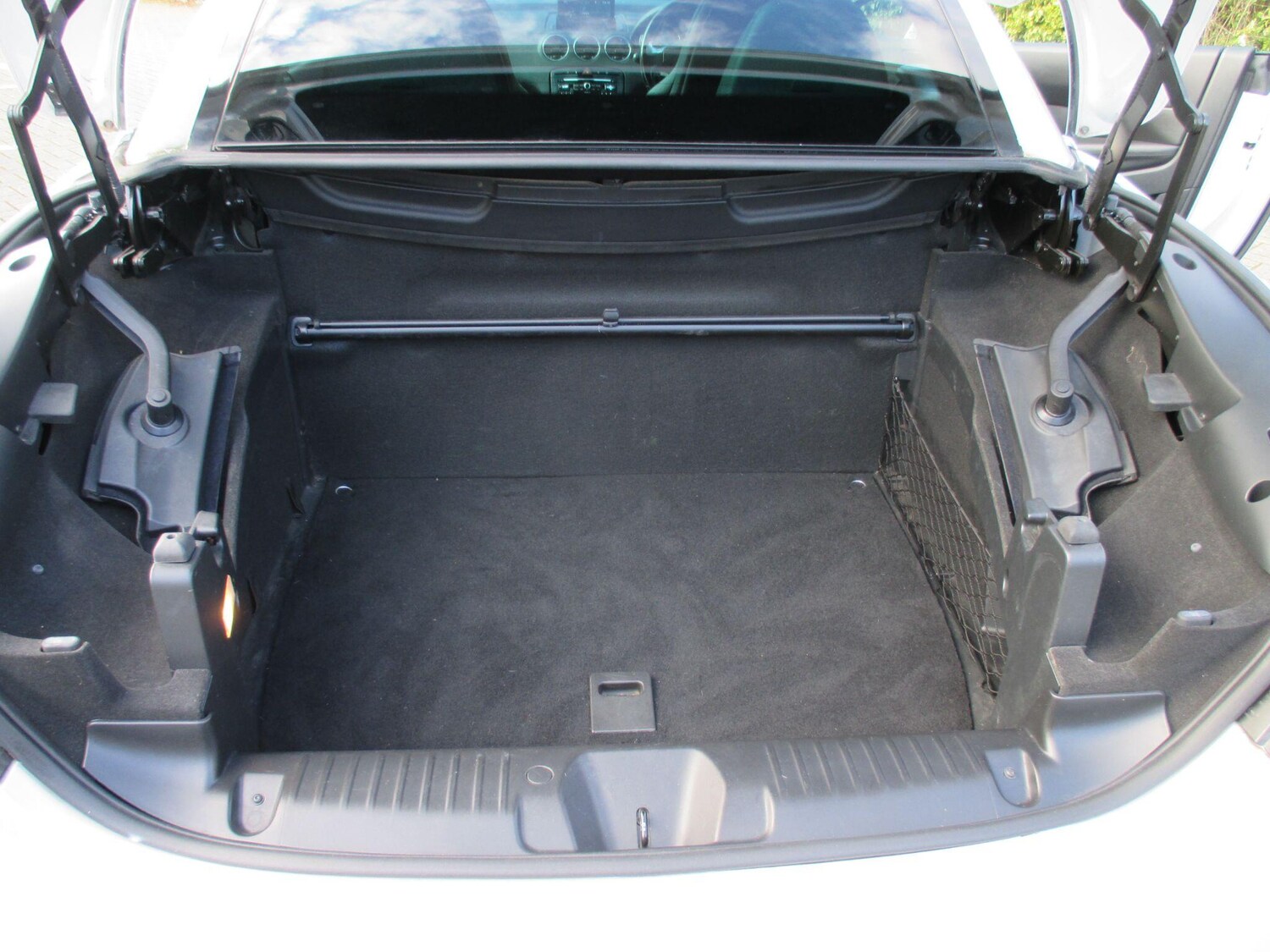 Used Peugeot 308 2013 for sale - 77839310: Photo 10