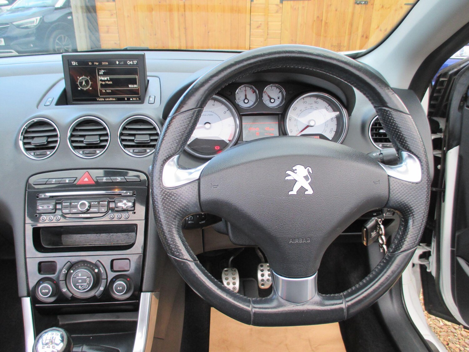 Used Peugeot 308 2013 for sale - 77839310: Photo 16