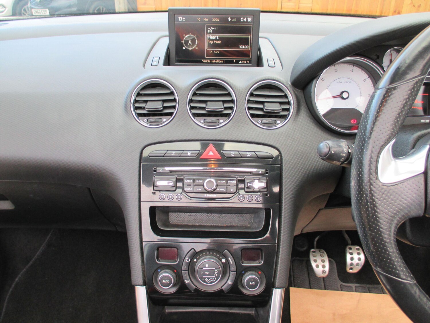 Used Peugeot 308 2013 for sale - 77839310: Photo 17