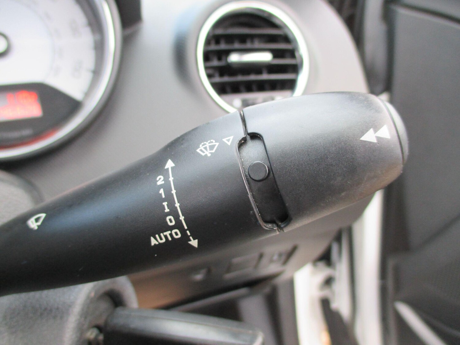 Used Peugeot 308 2013 for sale - 77839310: Photo 40