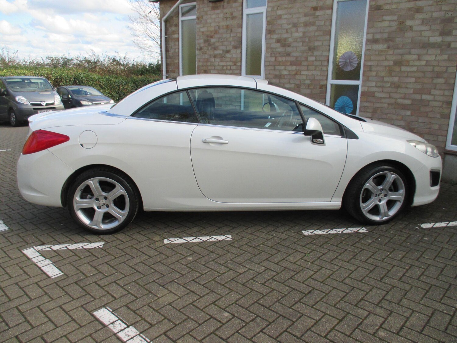 Used Peugeot 308 2013 for sale - 77839310: Photo 6