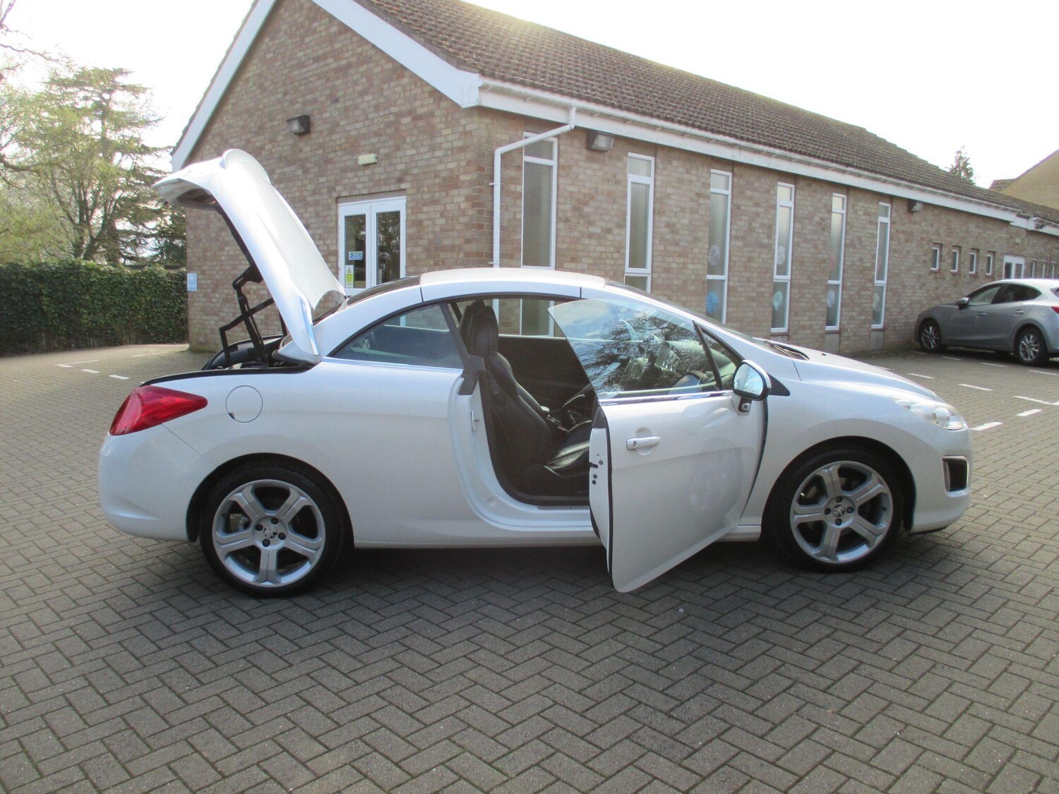 Used Peugeot 308 2013 for sale - 77839310: Photo 9