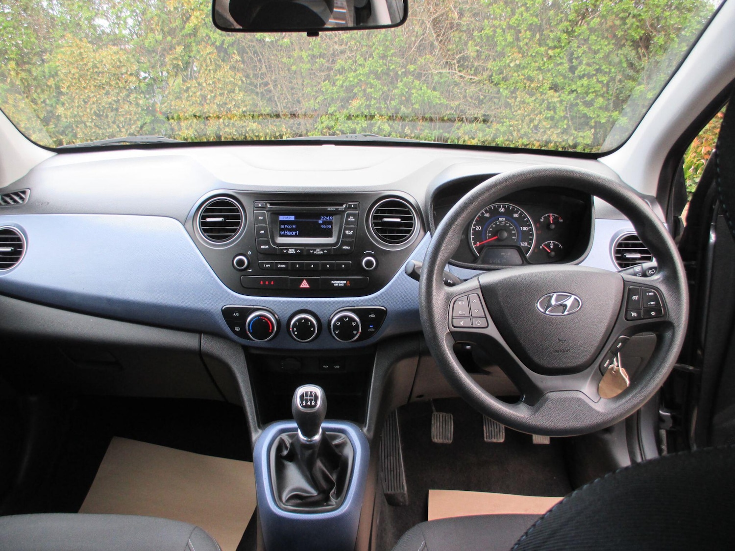 Used Hyundai i10 2014 for sale - 78072121: Photo 14