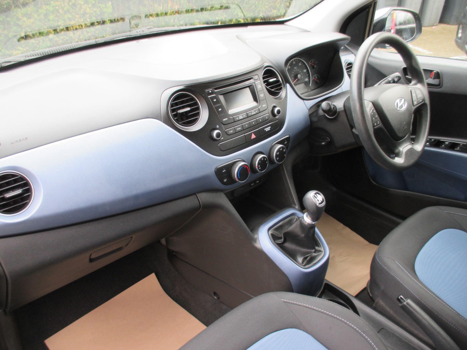 Used Hyundai i10 2014 for sale - 78072121: Photo 16