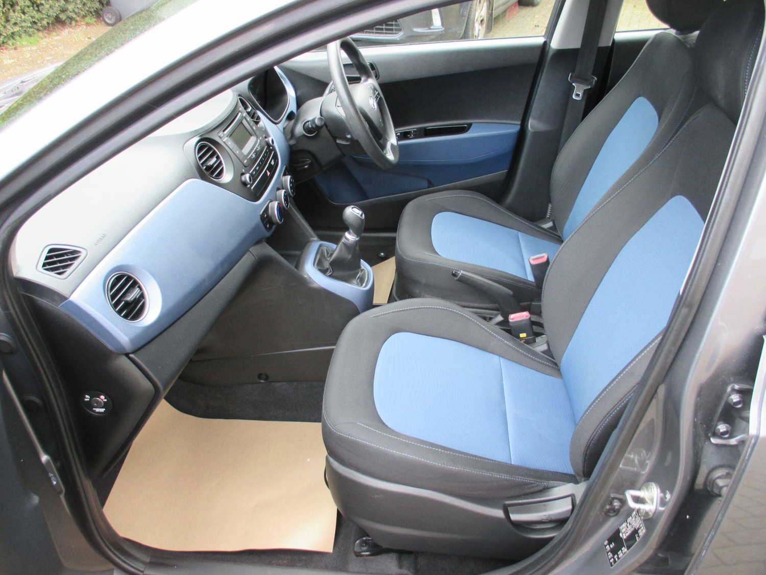 Used Hyundai i10 2014 for sale - 78072121: Photo 25