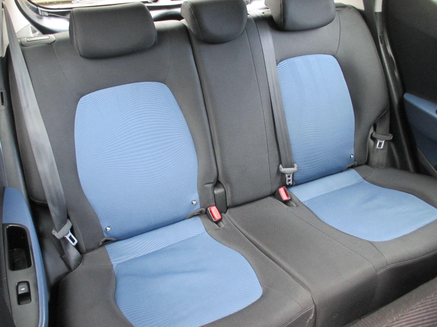 Used Hyundai i10 2014 for sale - 78072121: Photo 26