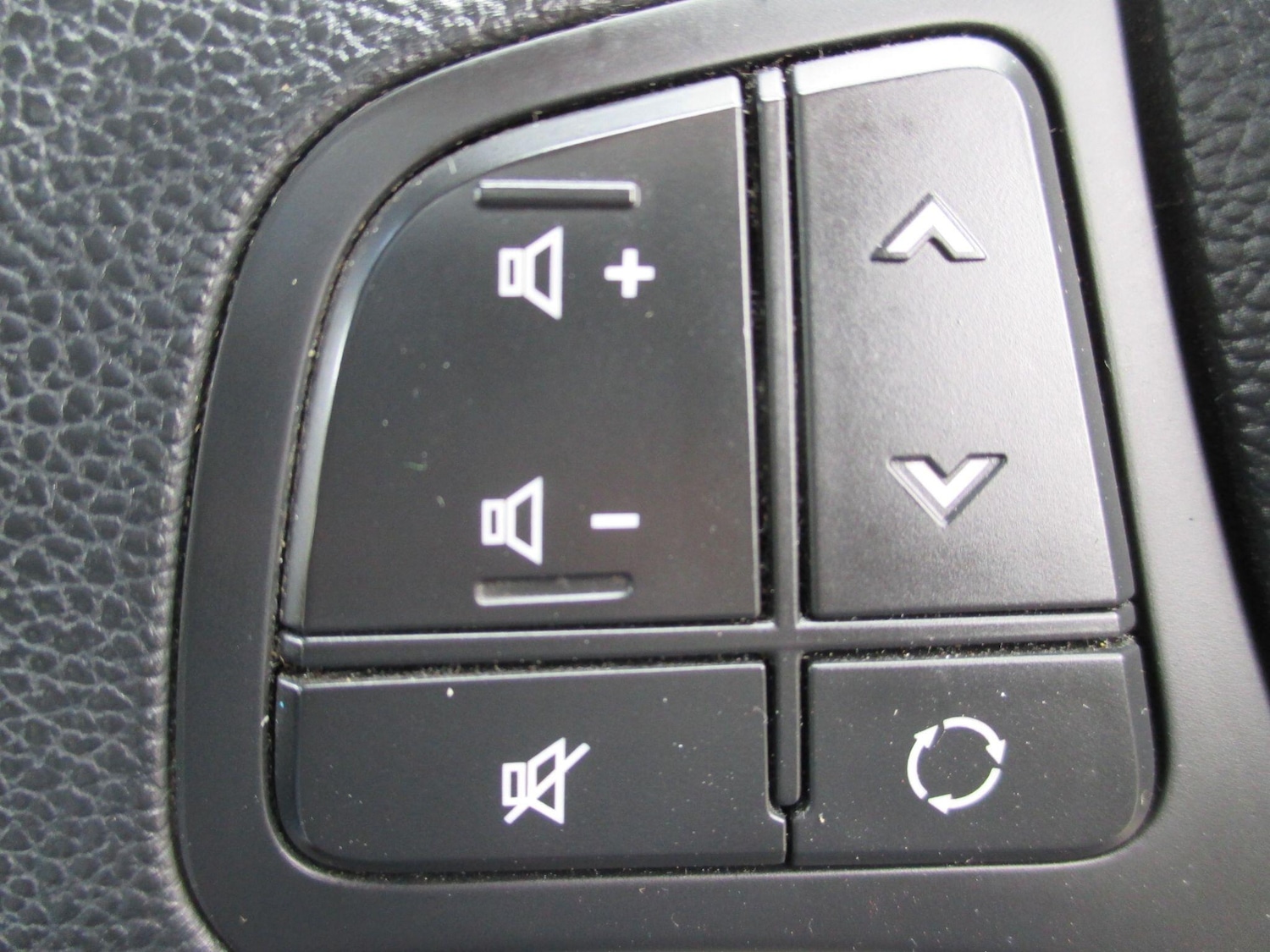 Used Hyundai i10 2014 for sale - 78072121: Photo 28