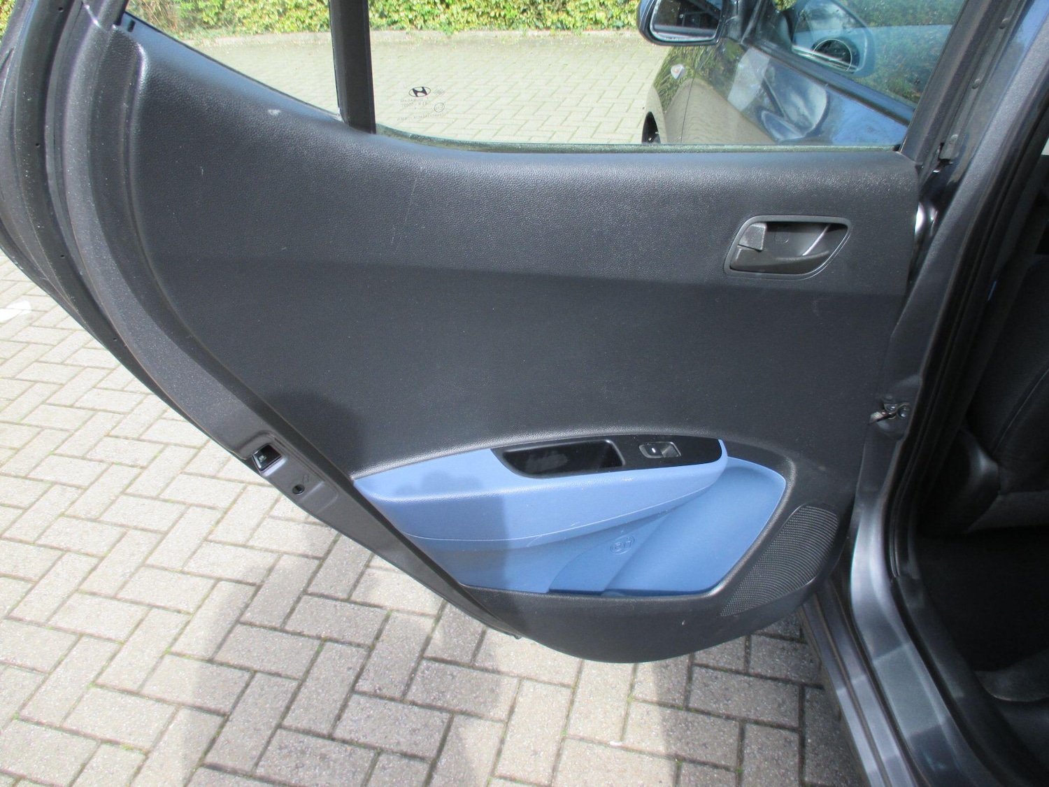 Used Hyundai i10 2014 for sale - 78072121: Photo 42