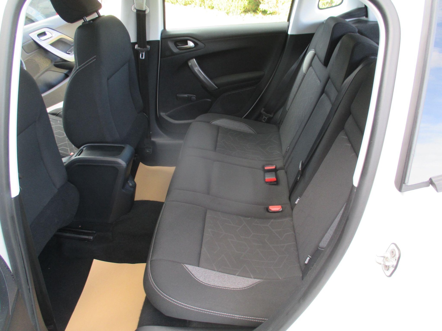 Vehicle 28