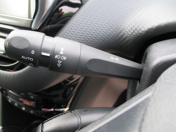 Used Peugeot 208 2019 for sale - 75751689: Photo 31