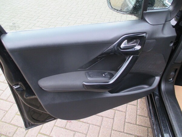Used Peugeot 208 2019 for sale - 75751689: Photo 39