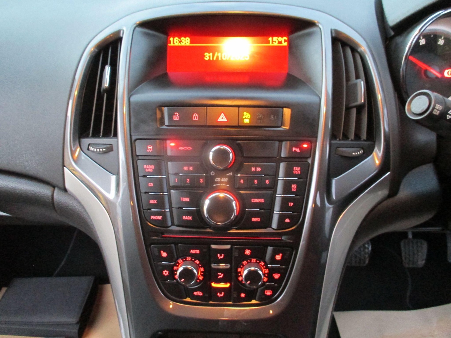 Used Vauxhall Astra 2014 for sale - 76440656: Photo 15