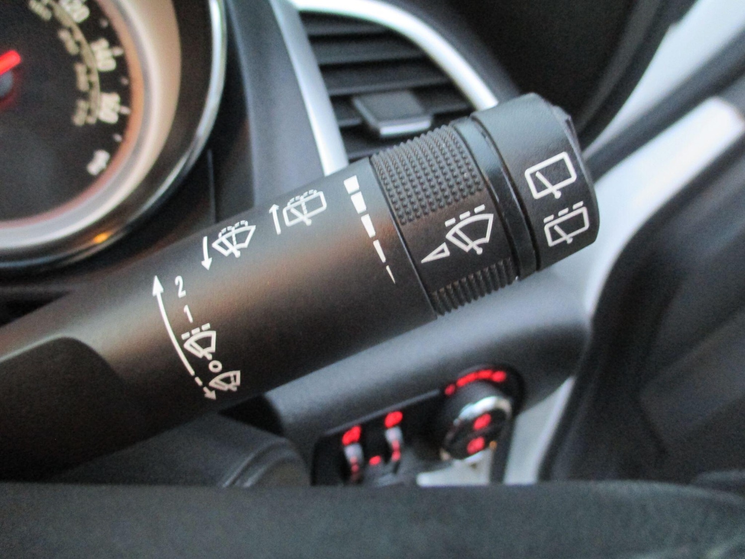 Used Vauxhall Astra 2014 for sale - 76440656: Photo 32