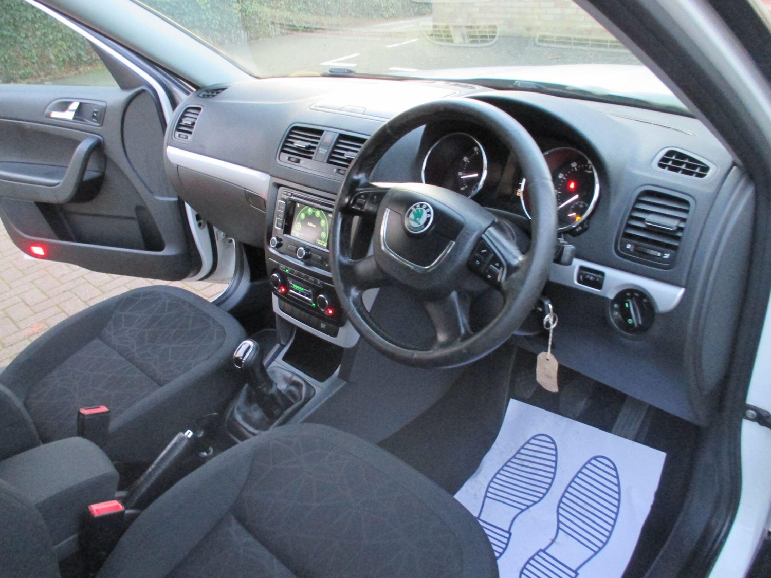 Used Skoda Yeti 2012 for sale - 76667235: Photo 17