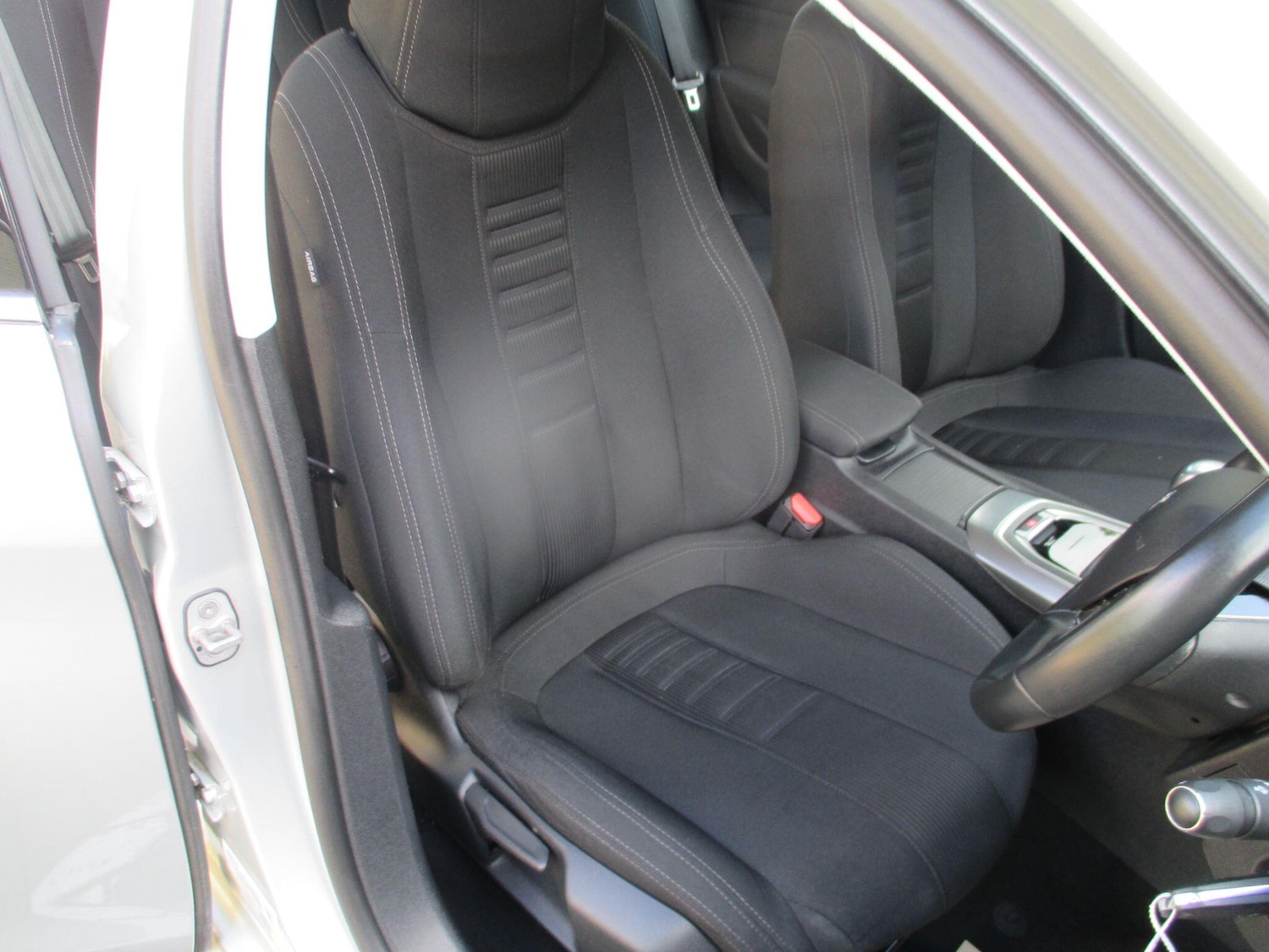 Used Peugeot 308 2014 for sale - 76215229: Photo 30