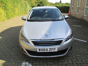 Used Peugeot 308 2014 for sale - 76215229: Photo