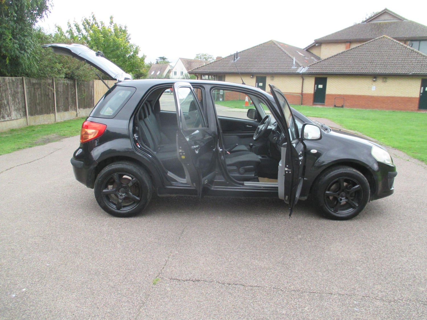 Used Suzuki SX4 2007 for sale - 76398987: Photo 9