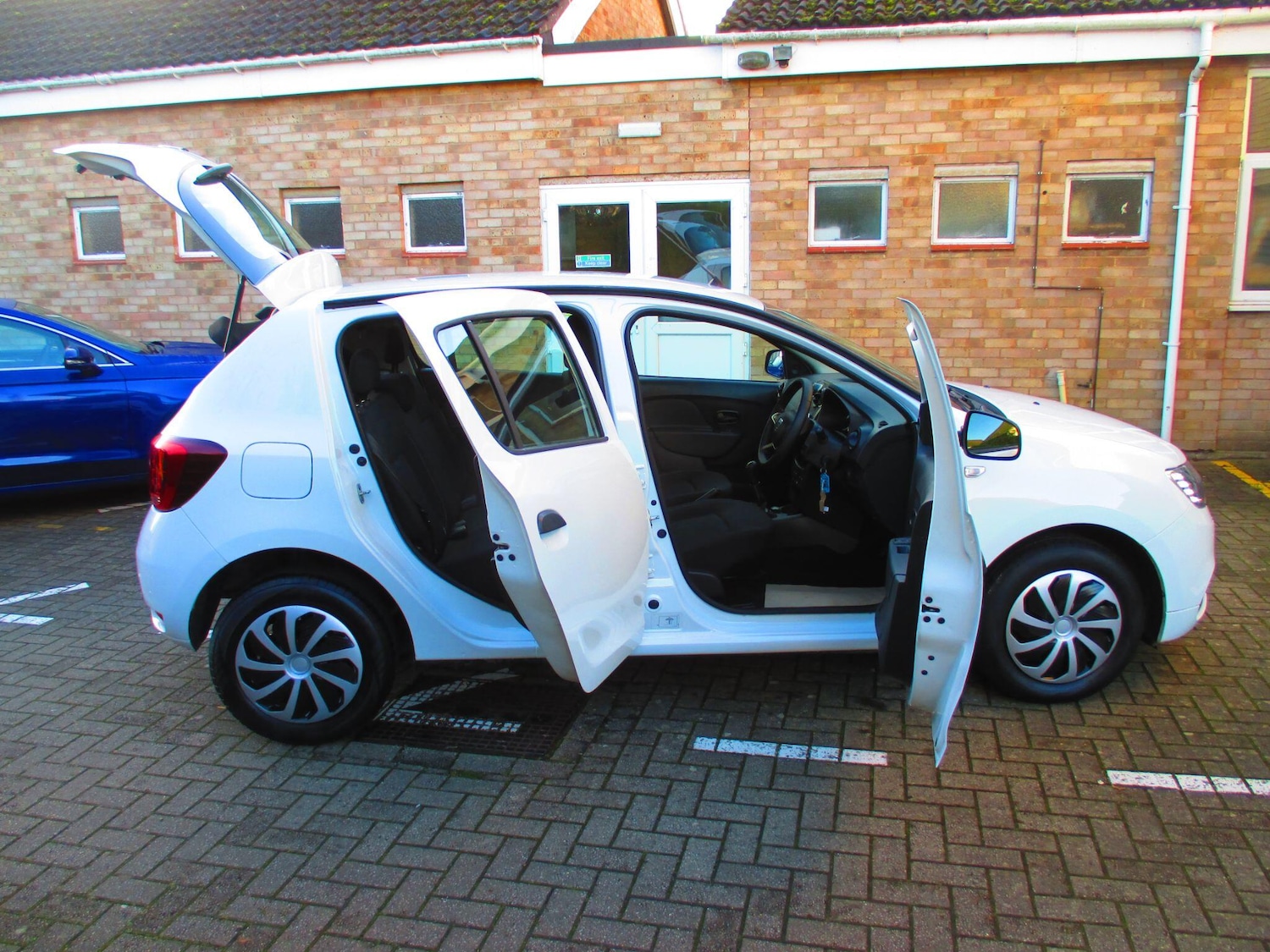 Used Dacia Sandero 2020 for sale - 77015827: Photo 9