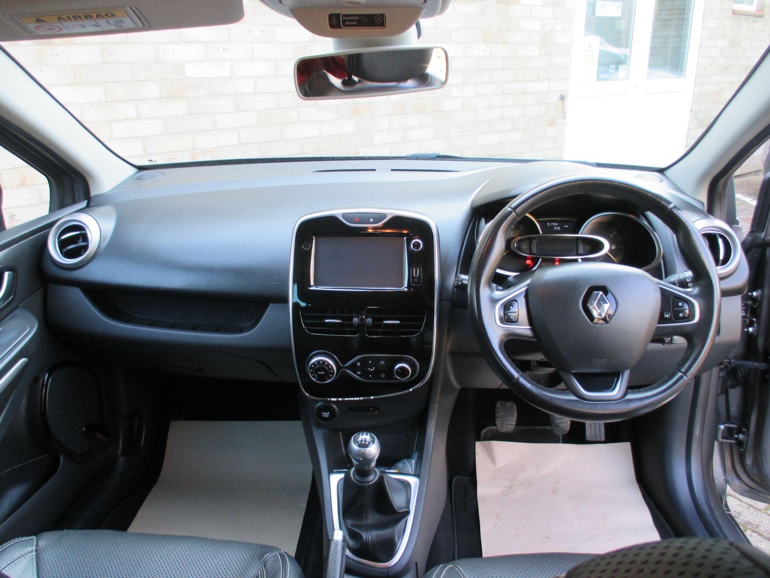 Used Renault Clio 2016 for sale - 77969732: Photo 14