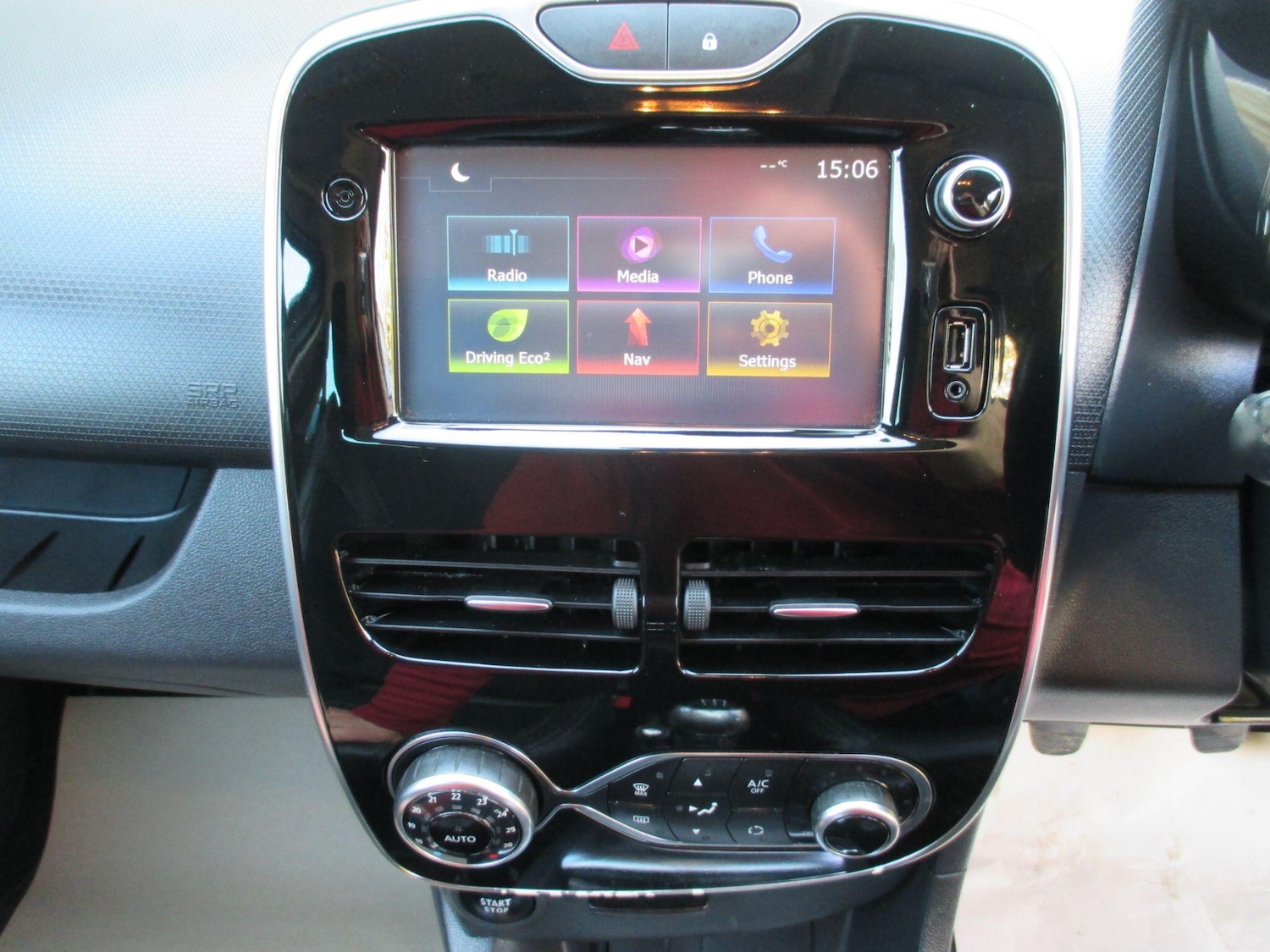 Used Renault Clio 2016 for sale - 77969732: Photo 15