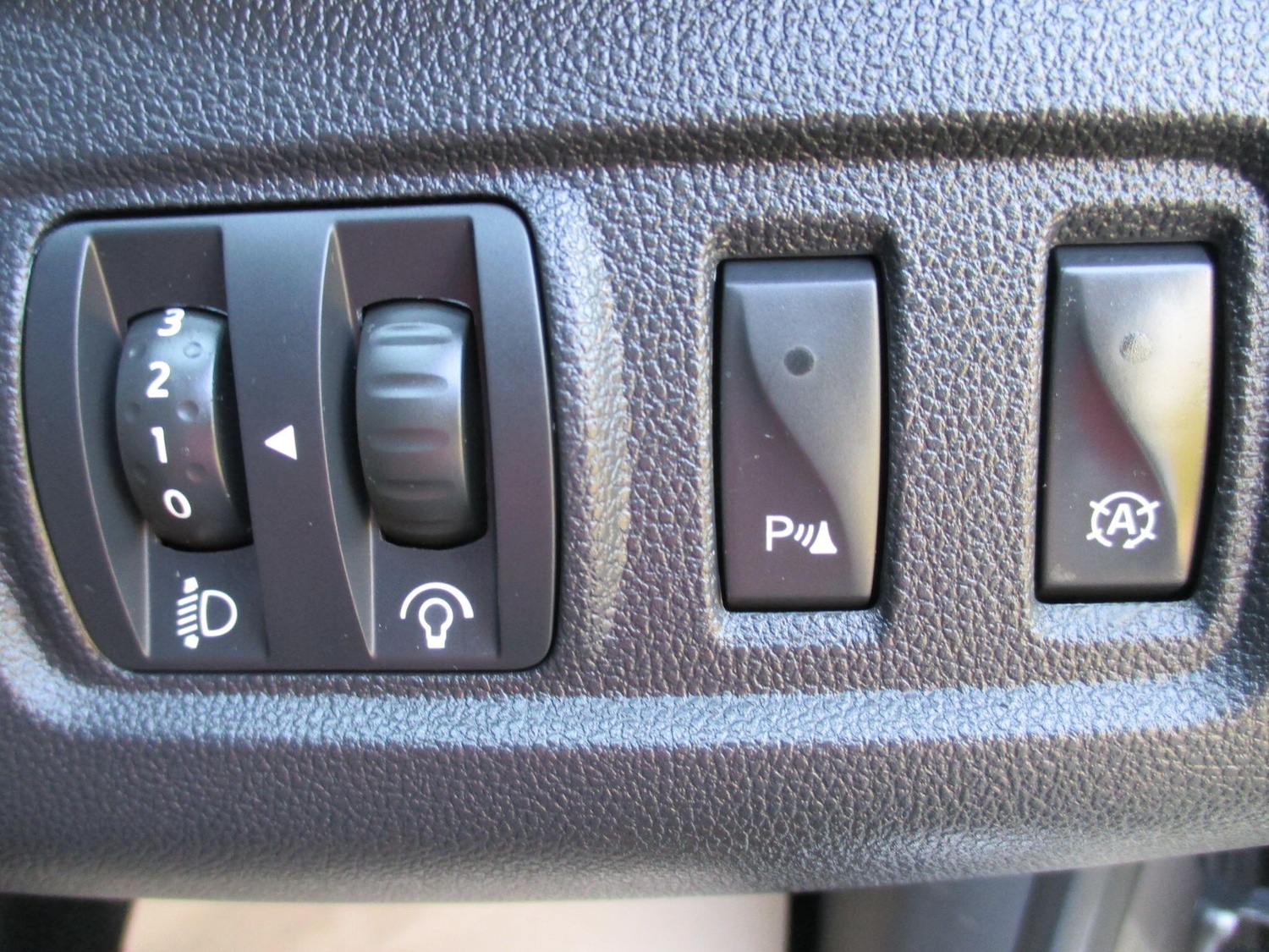 Used Renault Clio 2016 for sale - 77969732: Photo 36