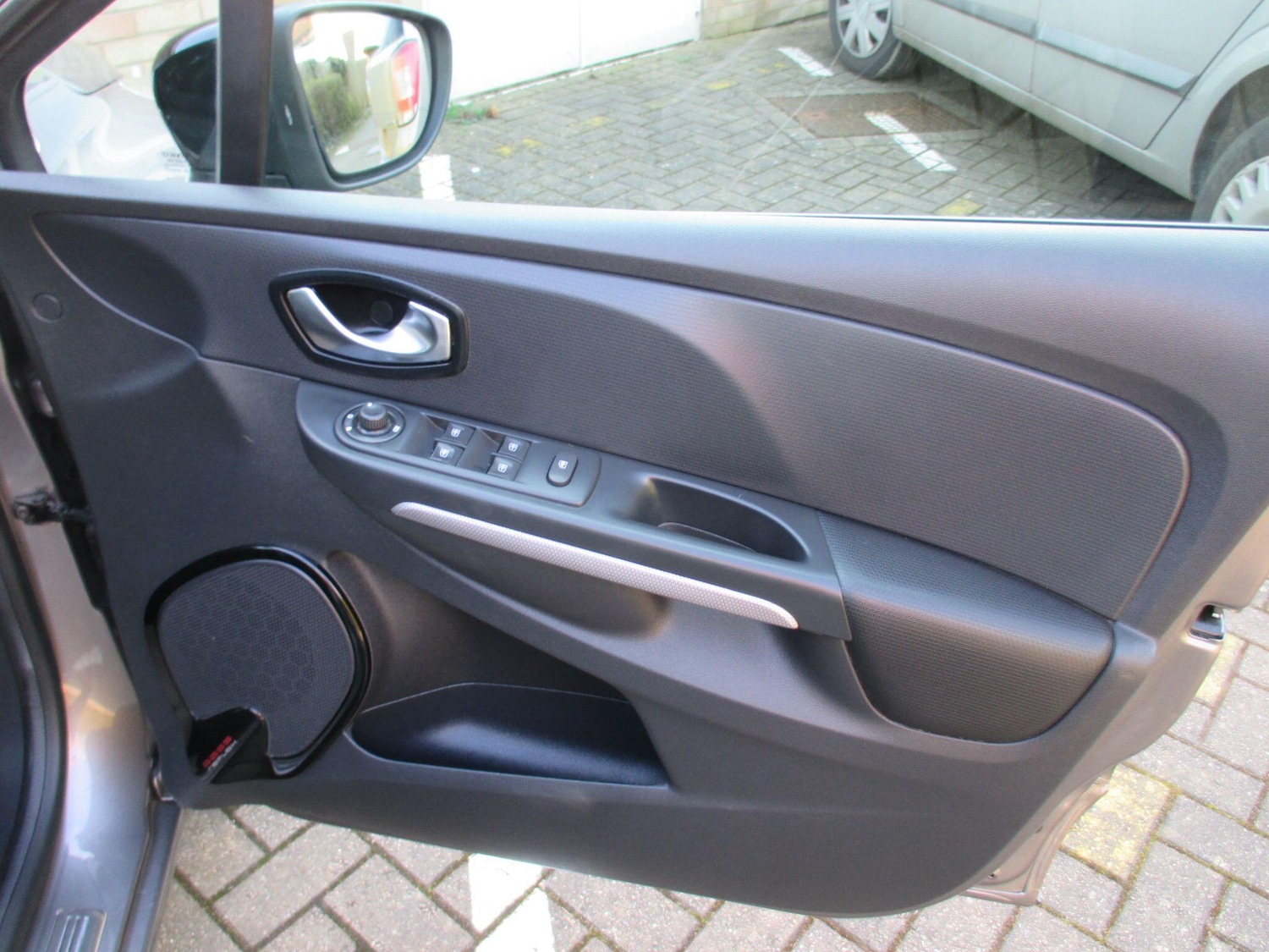 Used Renault Clio 2016 for sale - 77969732: Photo 41