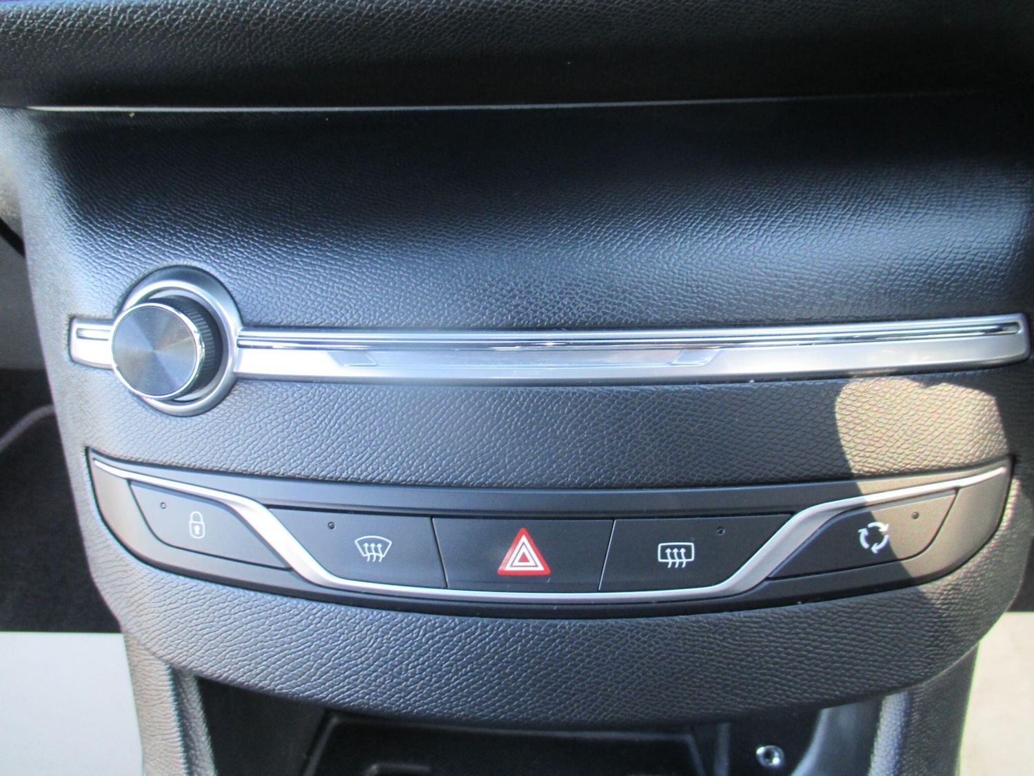 Used Peugeot 308 2016 for sale - 76167253: Photo 20