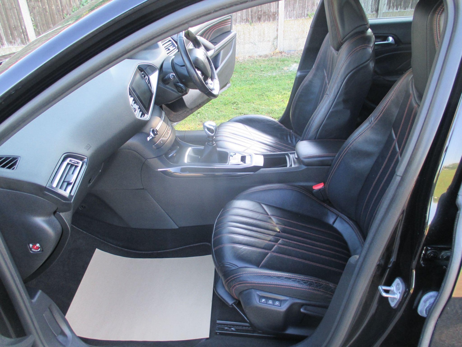 Used Peugeot 308 2016 for sale - 76167253: Photo 25