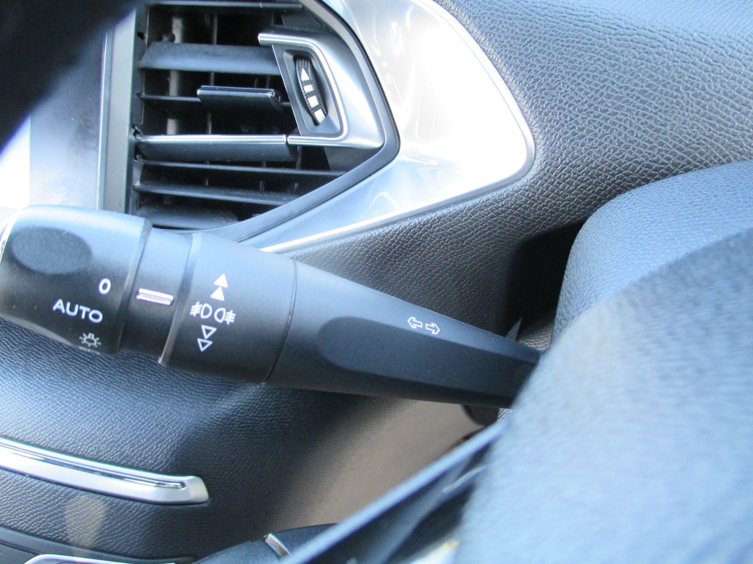 Used Peugeot 308 2016 for sale - 76167253: Photo 33