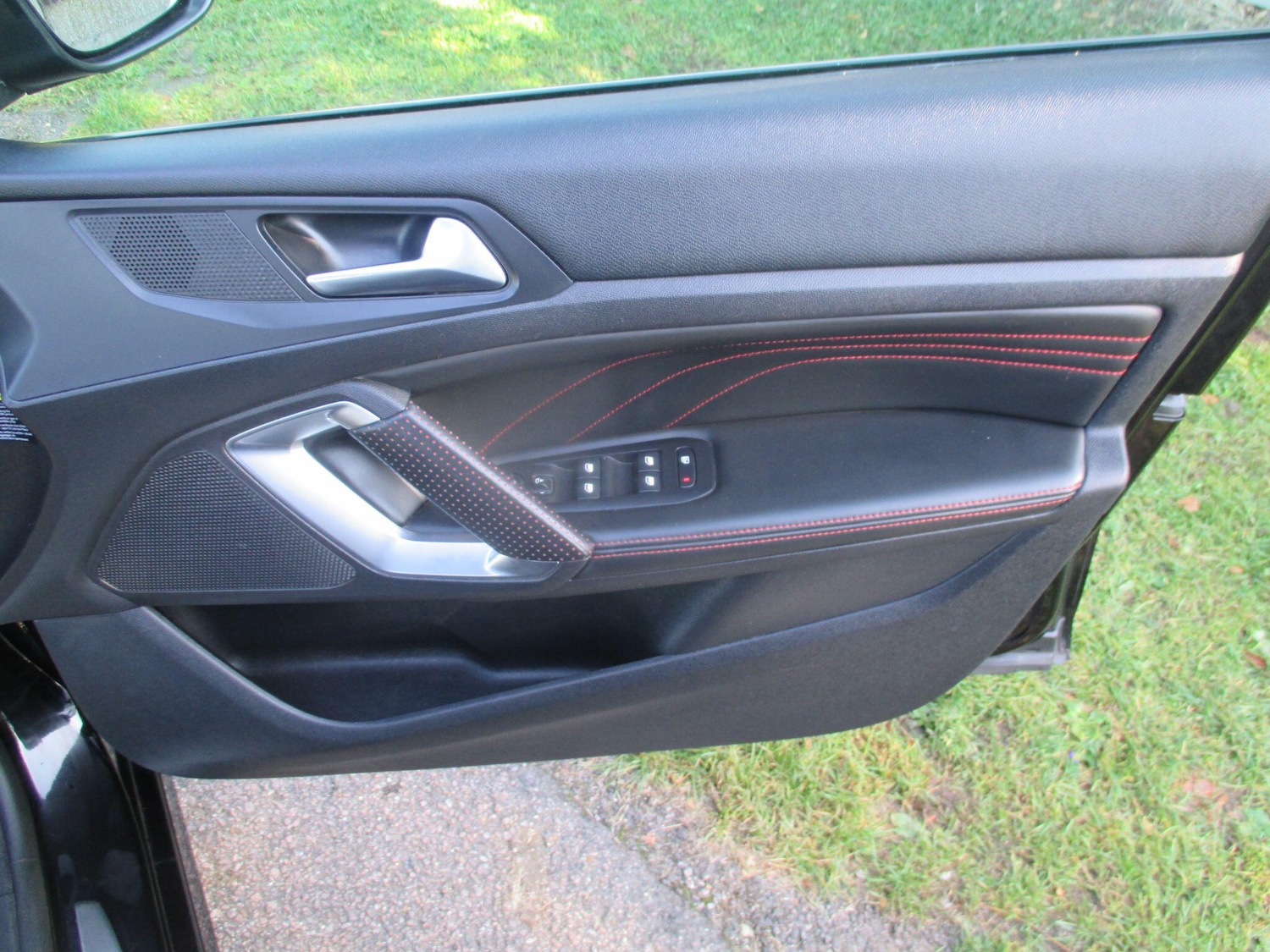 Used Peugeot 308 2016 for sale - 76167253: Photo 41
