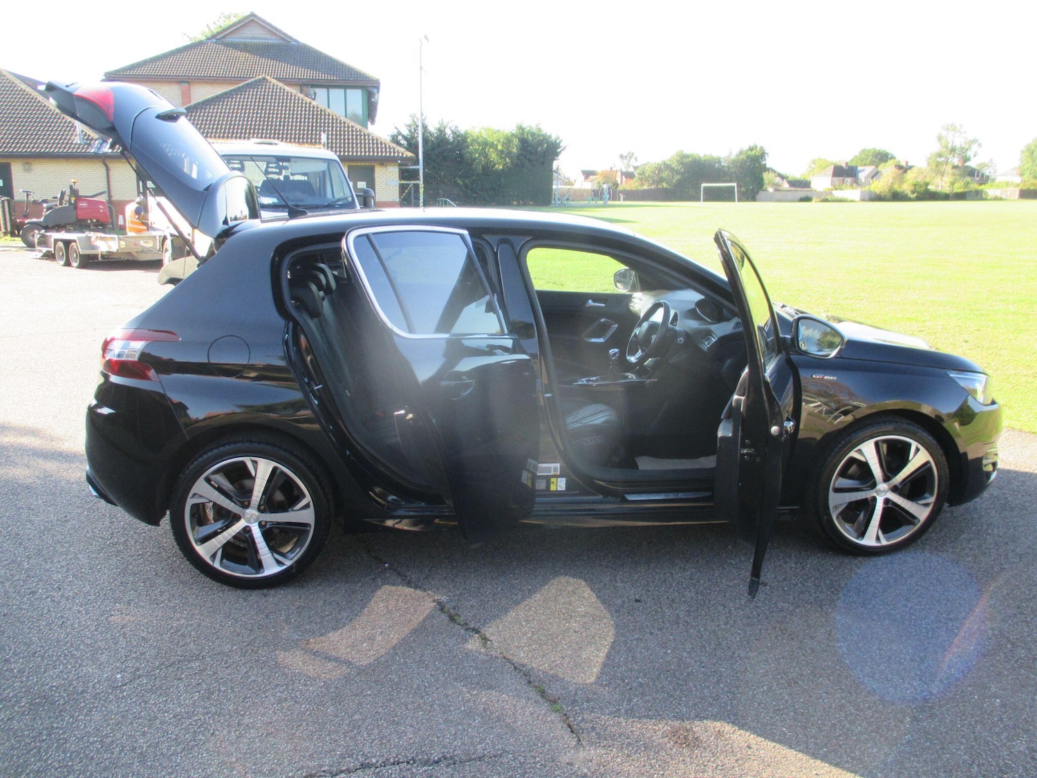 Used Peugeot 308 2016 for sale - 76167253: Photo 9