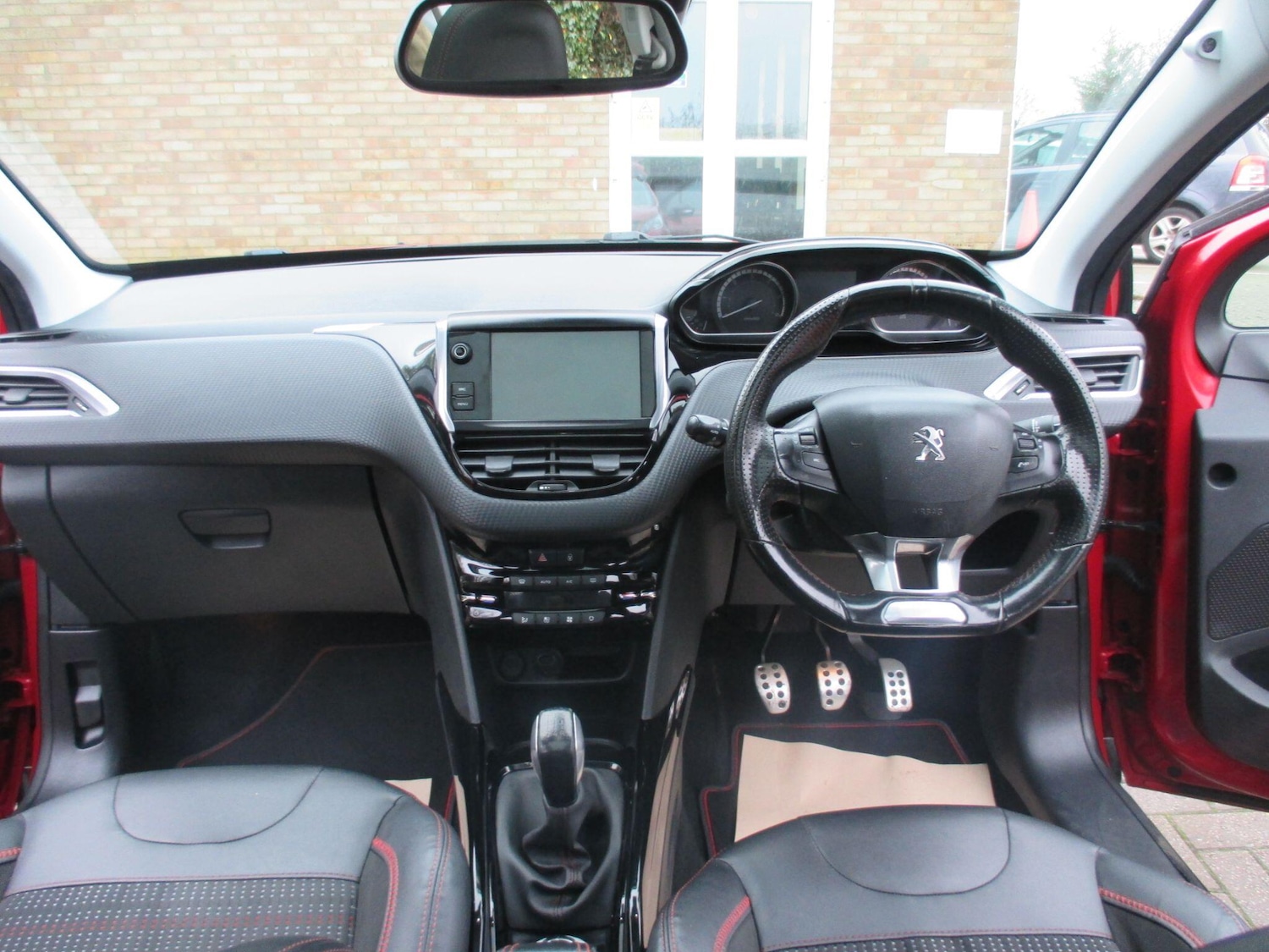 Used Peugeot 2008 2017 for sale - 76607801: Photo 14