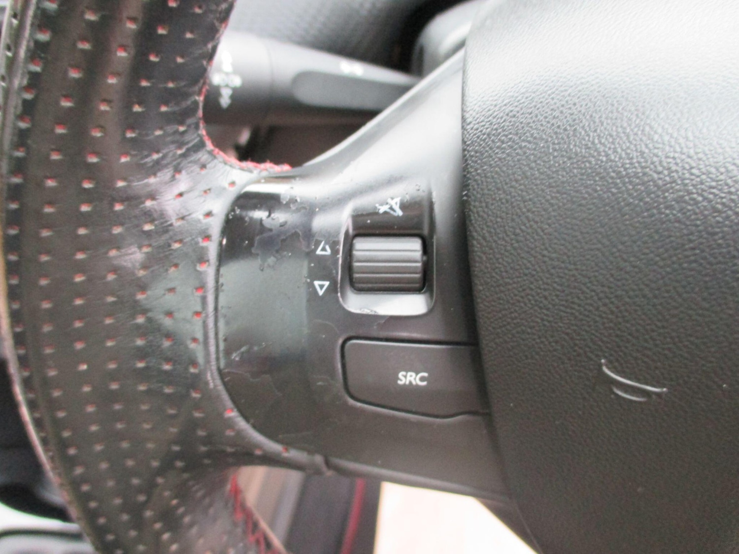 Used Peugeot 2008 2017 for sale - 76607801: Photo 30