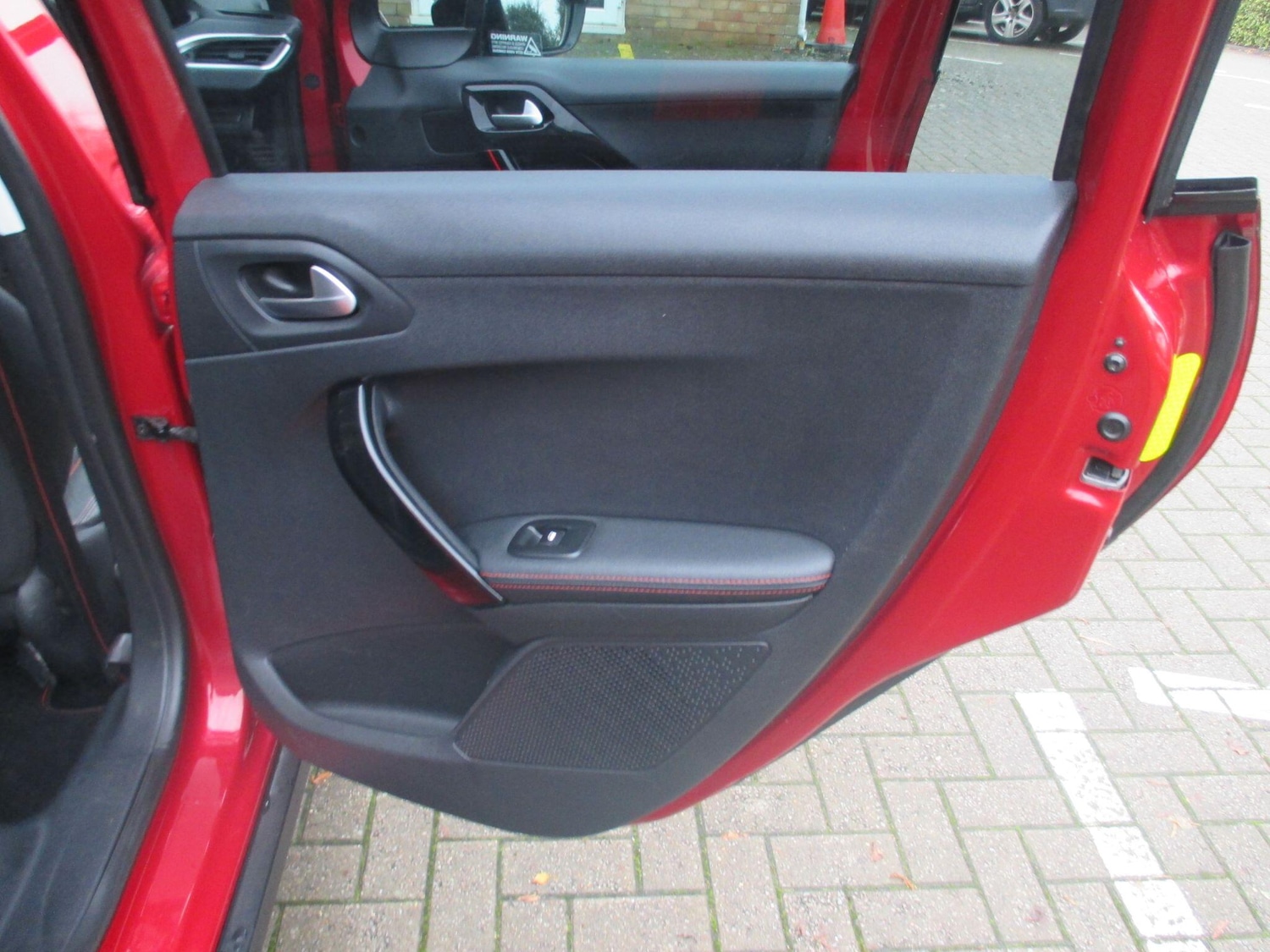 Used Peugeot 2008 2017 for sale - 76607801: Photo 44