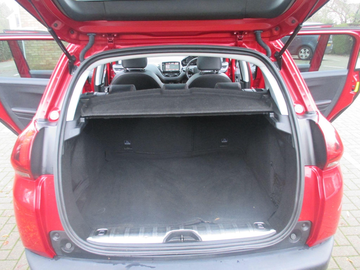 Used Peugeot 2008 2017 for sale - 76607801: Photo 47