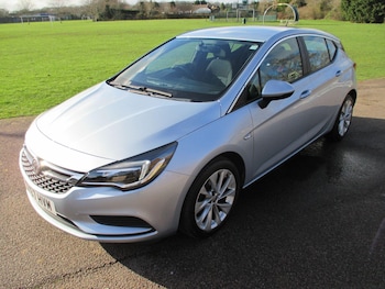 Used Vauxhall Astra 2017 for sale - 77585846: Photo
