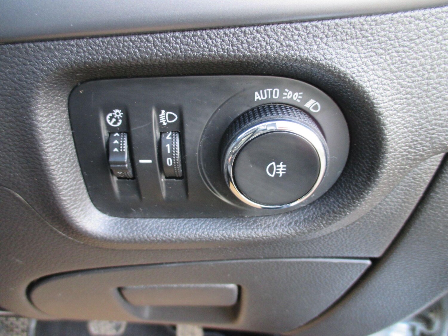 Used Vauxhall Astra for sale - 77585846: Photo 34