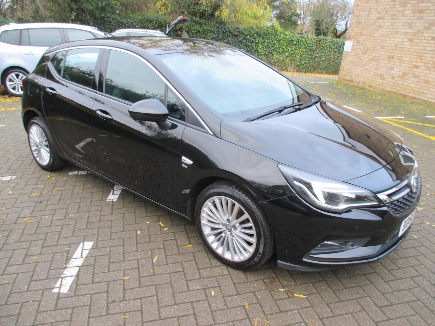 Used Vauxhall Astra 2018 for sale - 76849975: Photo 1