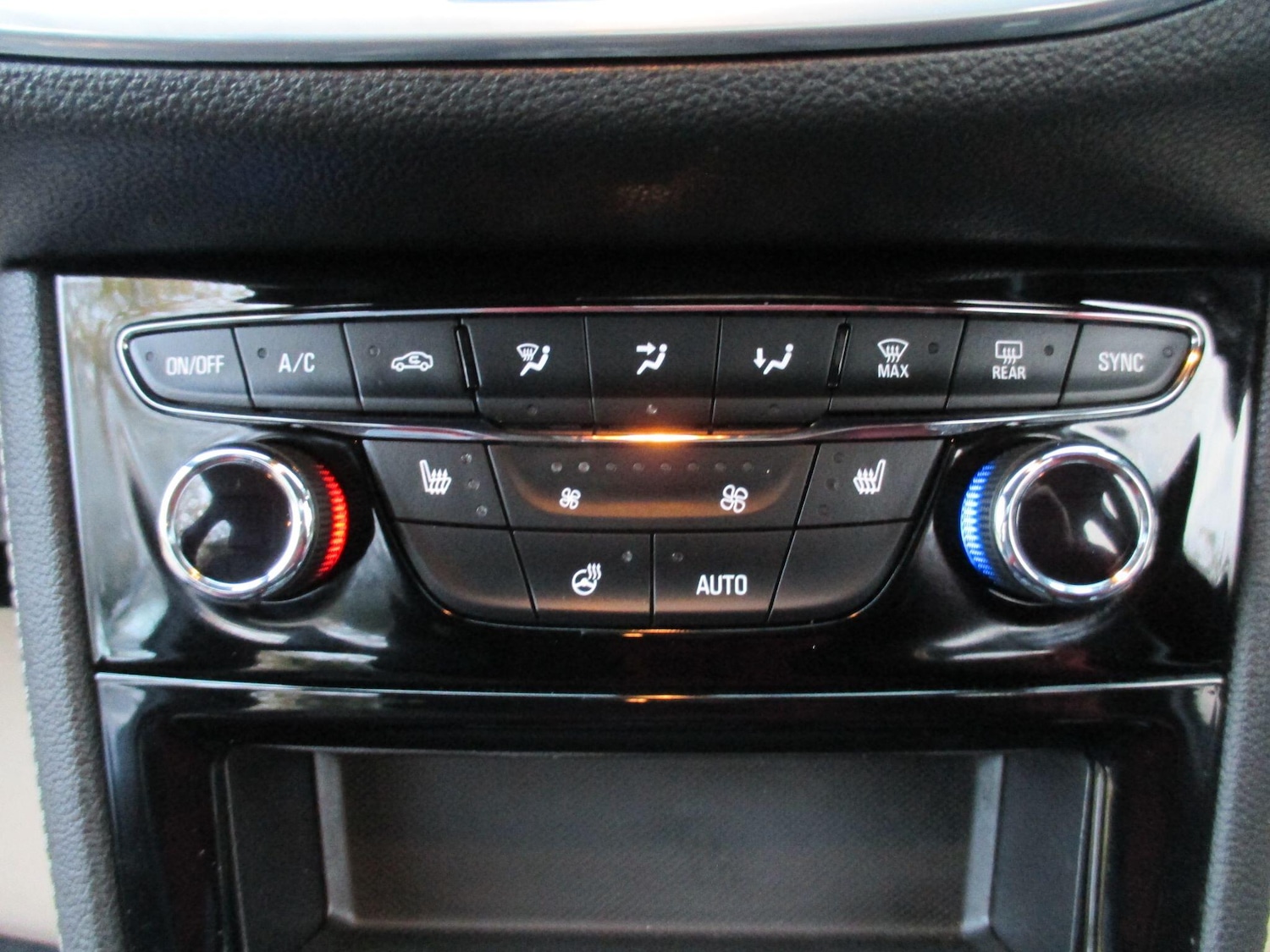 Used Vauxhall Astra 2018 for sale - 76849975: Photo 21