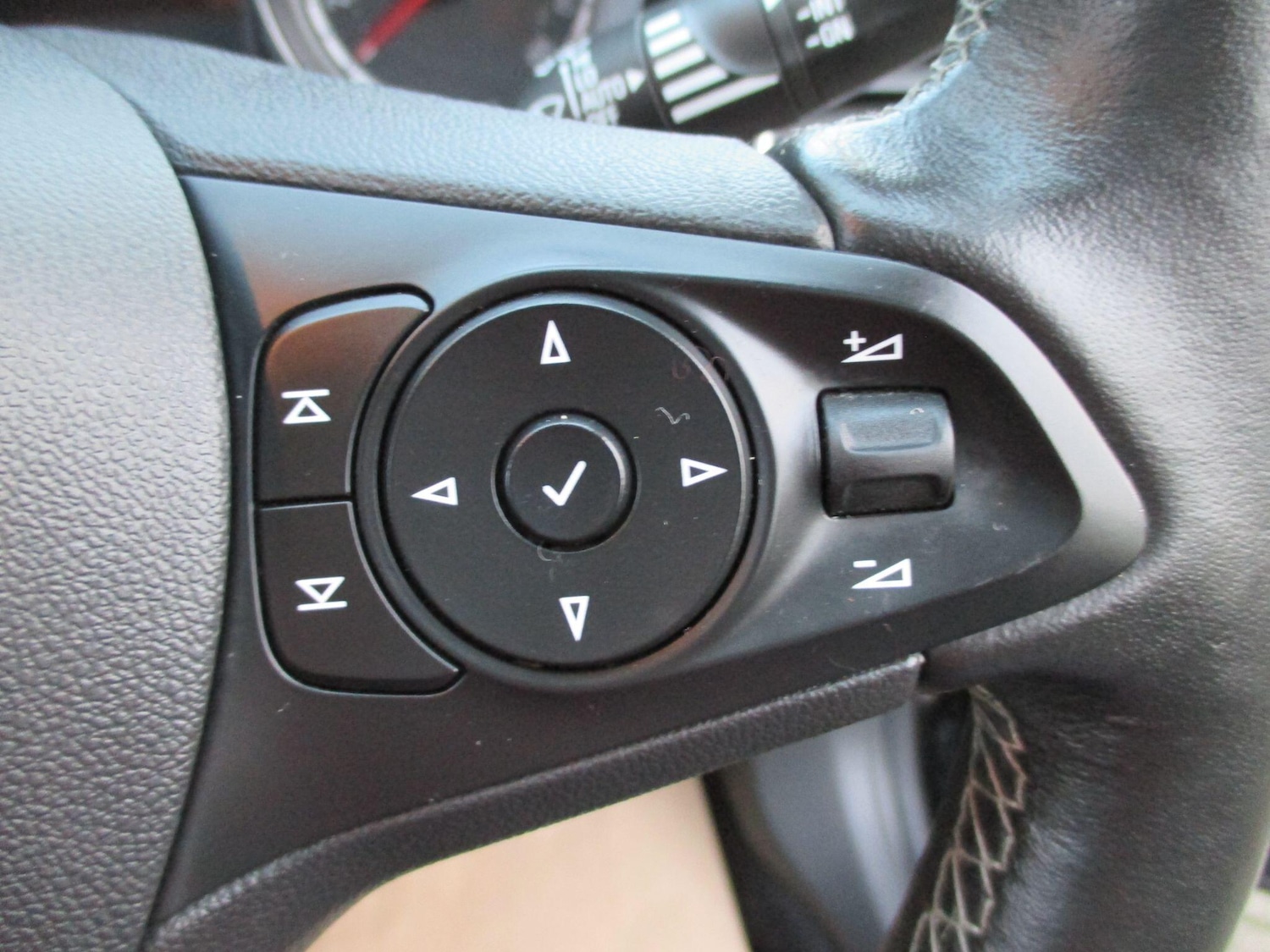 Used Vauxhall Astra 2018 for sale - 76849975: Photo 32