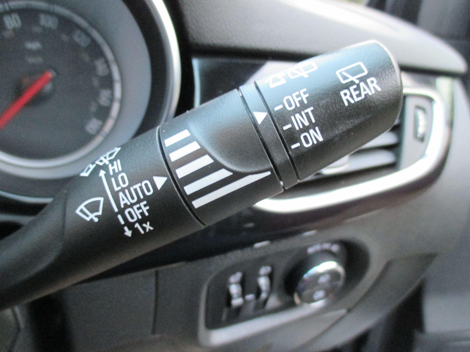 Used Vauxhall Astra 2018 for sale - 76849975: Photo 35