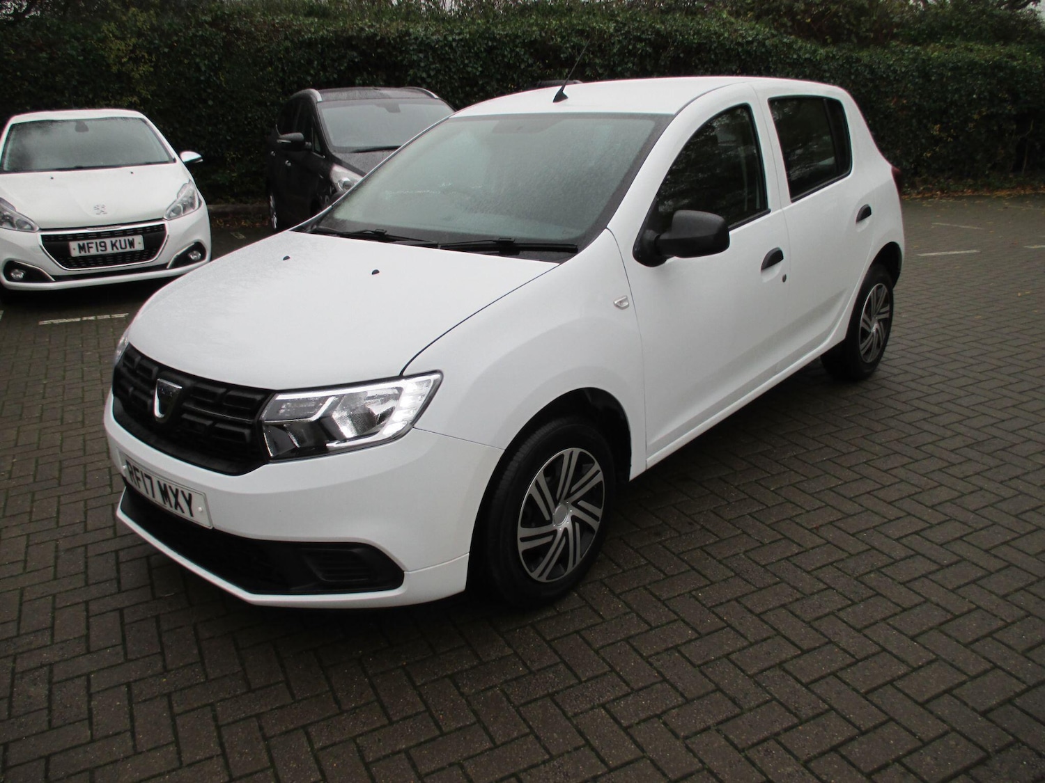 Used Dacia Sandero 2017 for sale - 76772021: Photo 2