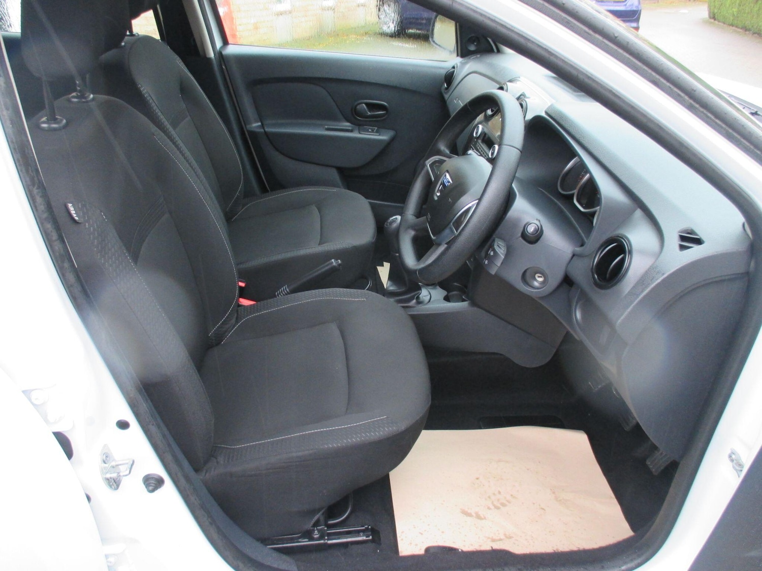 Used Dacia Sandero 2017 for sale - 76772021: Photo 25