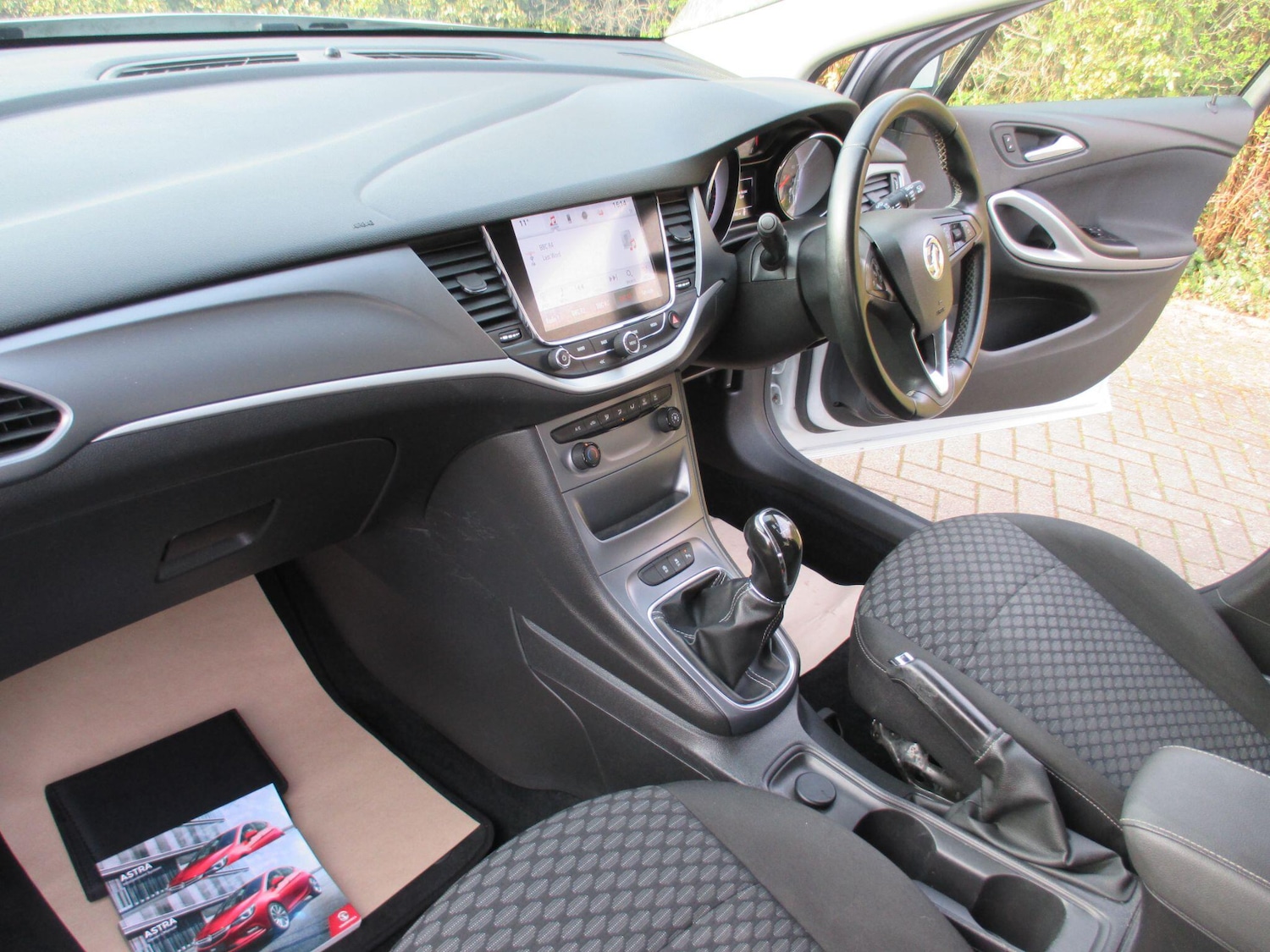 Used Vauxhall Astra for sale - 77970579: Photo 15