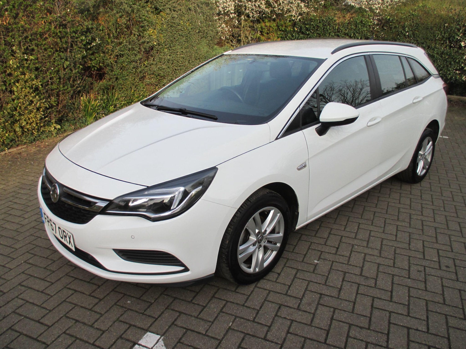 Used Vauxhall Astra for sale - 77970579: Photo 2